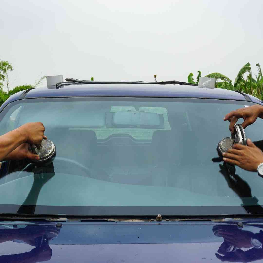 Windshield Replacement Phoenix HighTech Auto Glass