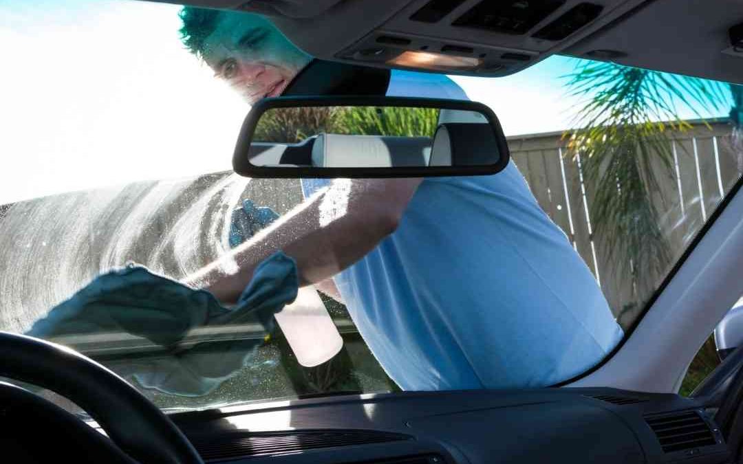 5 Tips for Cleaning Your Windshield