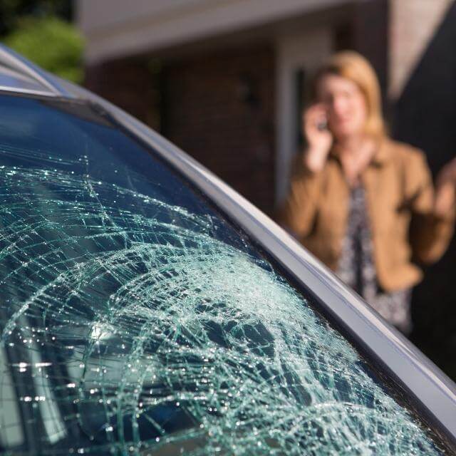 What are the Windshield Repair and Replacement myths Debunked by Professionals?